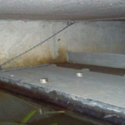 HydroLatch Hochwasserschutzklappe unten gelagert